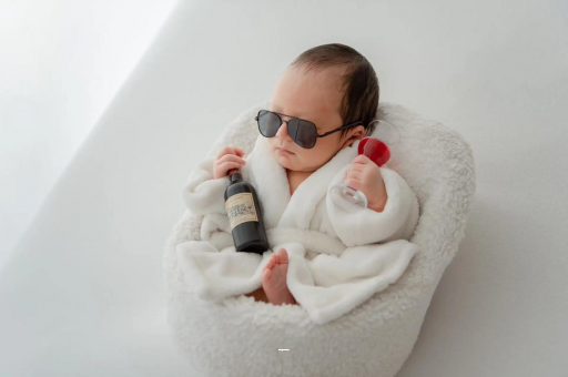 樟树宝宝不哭不闹正常吗 樟树宝宝不哭不闹正常吗